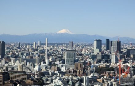 Tokyo Staycation 2026: 15 Best Hotels, Ryokan & Vacation Rentals for Every Budget